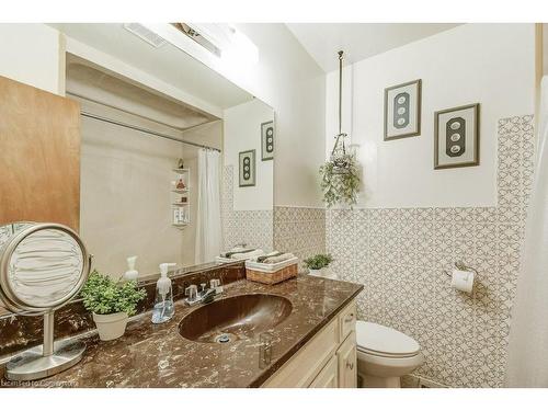 1054 Shepherd'S Drive, Burlington, ON - Indoor Photo Showing Bathroom