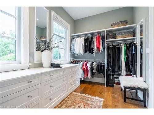 257 Surrey Drive, Oakville, ON - Indoor With Storage