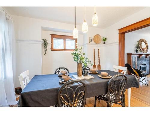 56 Newton Avenue, Hamilton, ON - Indoor Photo Showing Dining Room