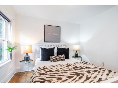 56 Newton Avenue, Hamilton, ON - Indoor Photo Showing Bedroom