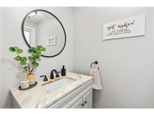 1464 Reynolds Avenue, Burlington, ON - Indoor Photo Showing Bathroom