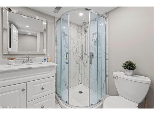 1024 Cedarwood Place, Burlington, ON - Indoor Photo Showing Bathroom