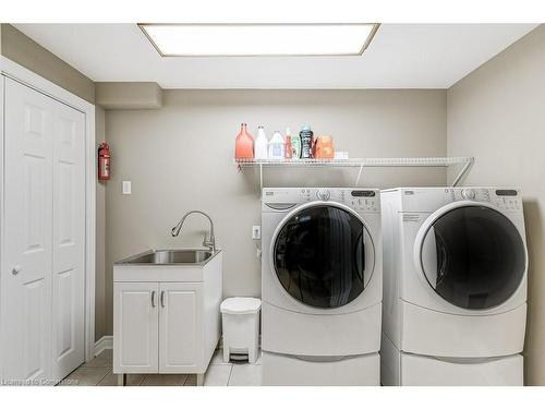 2065 William O'Connell Boulevard, Burlington, ON - Indoor Photo Showing Laundry Room