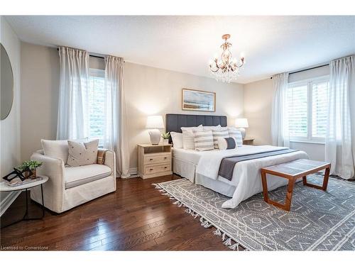 3 Oldenburg Road, Carlisle, ON - Indoor Photo Showing Bedroom