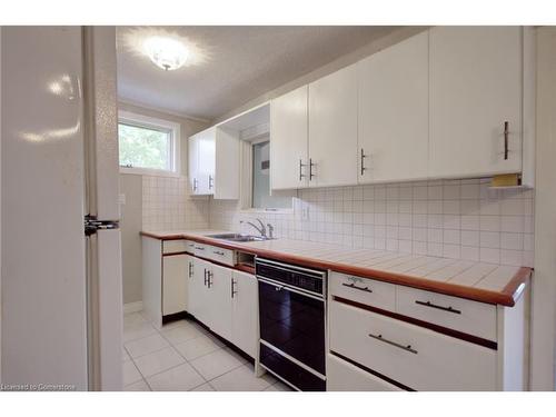 108 Lakeside Drive, Grimsby, ON - Indoor Photo Showing Kitchen