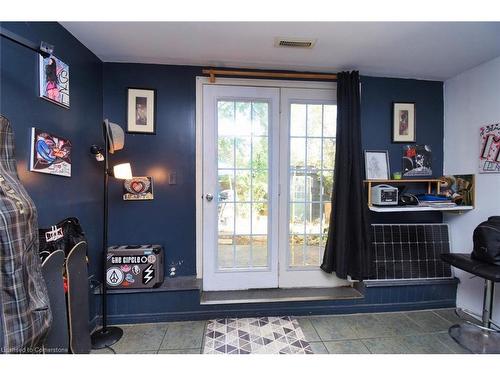 35 Dundas Street E, Brantford, ON - Indoor Photo Showing Other Room