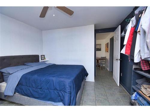 35 Dundas Street E, Brantford, ON - Indoor Photo Showing Bedroom