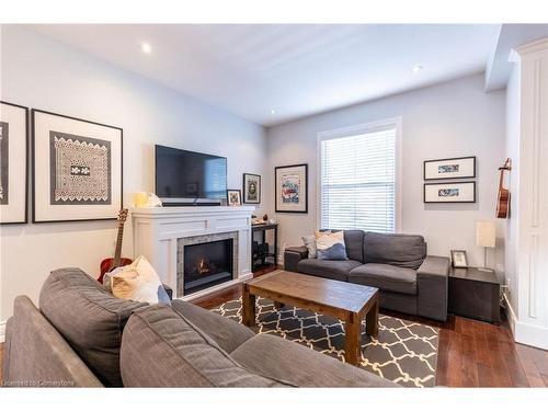 425 Jackson Street W, Hamilton, ON - Indoor Photo Showing Dining Room