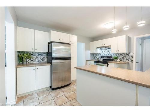 87 Canboro Road, Fonthill, ON - Indoor Photo Showing Kitchen