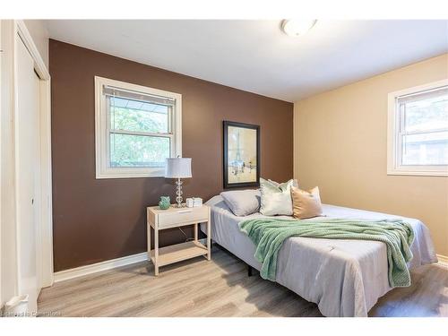 87 Canboro Road, Fonthill, ON - Indoor Photo Showing Bedroom