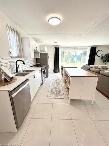 87 Locheed Drive, Hamilton, ON - Indoor Photo Showing Kitchen With Double Sink