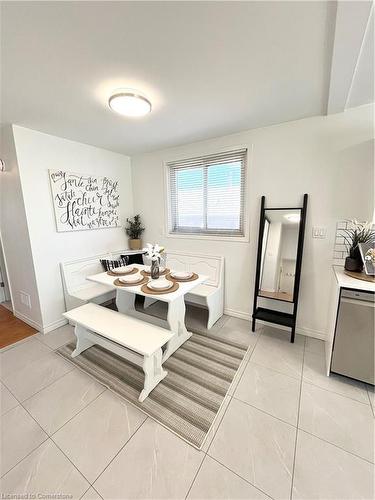 87 Locheed Drive, Hamilton, ON - Indoor Photo Showing Dining Room