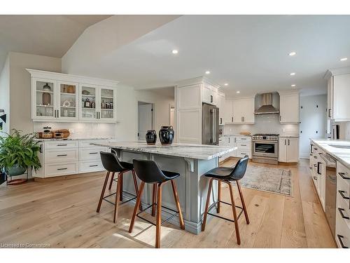 2365 Britannia Road, Burlington, ON - Indoor Photo Showing Kitchen With Upgraded Kitchen