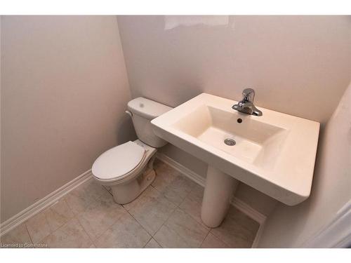 143-677 Park Road N, Brantford, ON - Indoor Photo Showing Bathroom