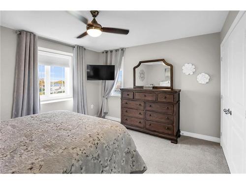 24-8 Hemlock Way, Grimsby, ON - Indoor Photo Showing Bedroom