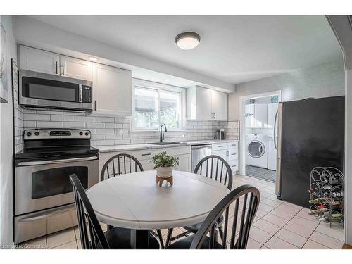 329 Margaret Avenue, Stoney Creek, ON - Indoor Photo Showing Other Room