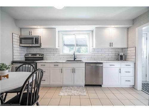 329 Margaret Avenue, Stoney Creek, ON - Indoor Photo Showing Kitchen With Upgraded Kitchen