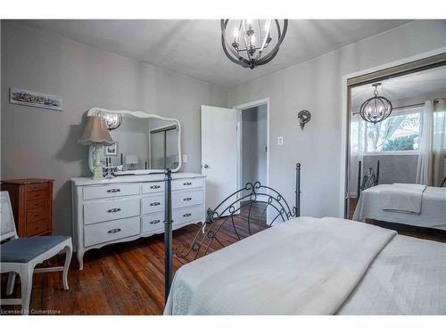 329 Margaret Avenue, Stoney Creek, ON - Indoor Photo Showing Bedroom