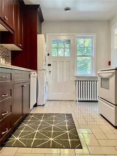 2-272 Park Street S, Hamilton, ON - Indoor Photo Showing Laundry Room