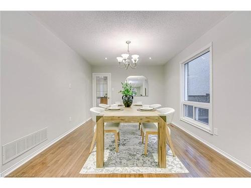 435 March Crescent, Oakville, ON - Indoor Photo Showing Dining Room