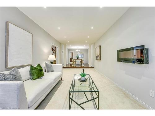 435 March Crescent, Oakville, ON - Indoor Photo Showing Living Room