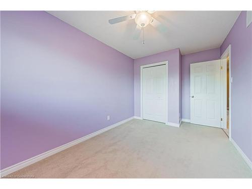 39 Thames Way, Mount Hope, ON - Indoor Photo Showing Other Room