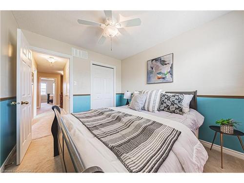 39 Thames Way, Mount Hope, ON - Indoor Photo Showing Bedroom