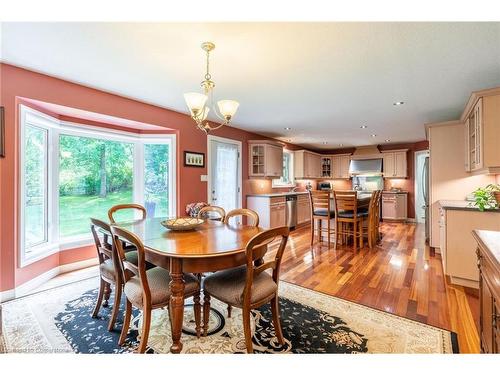 86 Ridge Road E, Grimsby, ON - Indoor Photo Showing Dining Room