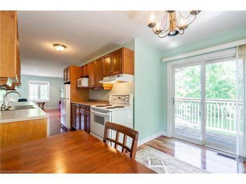 86 Ridge Road E, Grimsby, ON - Indoor Photo Showing Kitchen With Double Sink