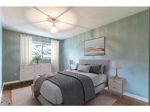 23-3125 Pinemeadow Drive, Burlington, ON - Indoor Photo Showing Bedroom