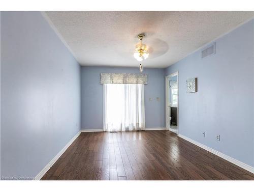 23-3125 Pinemeadow Drive, Burlington, ON - Indoor Photo Showing Other Room