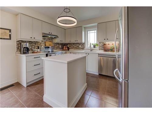 23 Barrett Avenue, Brantford, ON - Indoor Photo Showing Kitchen