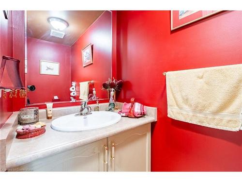 1785 Creek Way, Burlington, ON - Indoor Photo Showing Bathroom