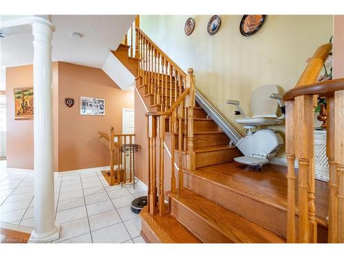 1785 Creek Way, Burlington, ON - Indoor Photo Showing Other Room