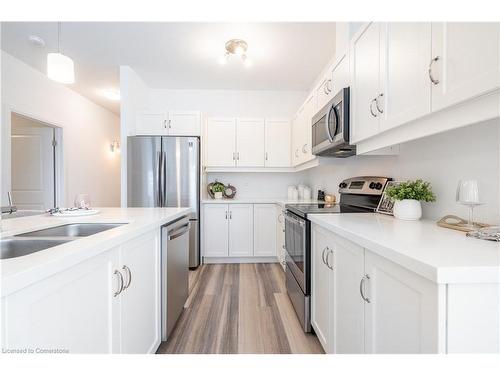 22 South Coast Circle, Crystal Beach, ON - Indoor Photo Showing Kitchen With Double Sink With Upgraded Kitchen