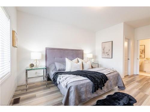 22 South Coast Circle, Crystal Beach, ON - Indoor Photo Showing Bedroom