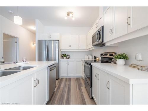 22 South Coast Circle, Crystal Beach, ON - Indoor Photo Showing Kitchen With Double Sink With Upgraded Kitchen