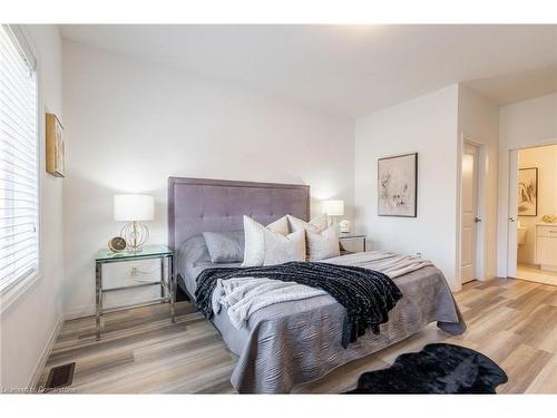 22 South Coast Circle, Crystal Beach, ON - Indoor Photo Showing Bedroom