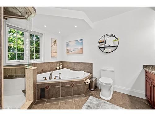 101 Boulding Avenue, Waterdown, ON - Indoor Photo Showing Bathroom