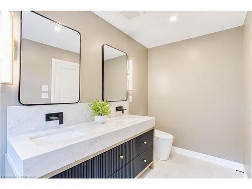 11 Nelles Road N, Grimsby, ON - Indoor Photo Showing Bathroom