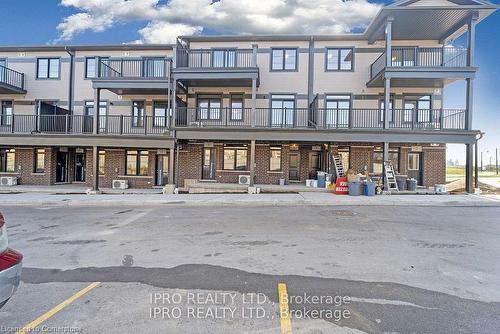 12 Oat Lane, Kitchener, ON - Outdoor