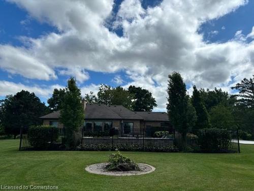 8360 English Church Road, Hamilton, ON - Outdoor