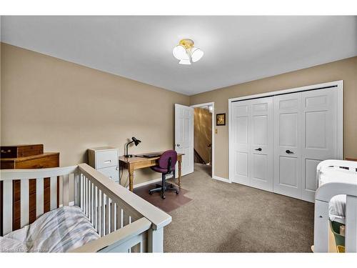 4489 Concord Place, Burlington, ON - Indoor Photo Showing Bedroom