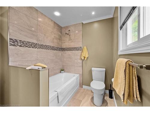 4489 Concord Place, Burlington, ON - Indoor Photo Showing Bathroom