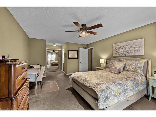 4489 Concord Place, Burlington, ON - Indoor Photo Showing Bedroom