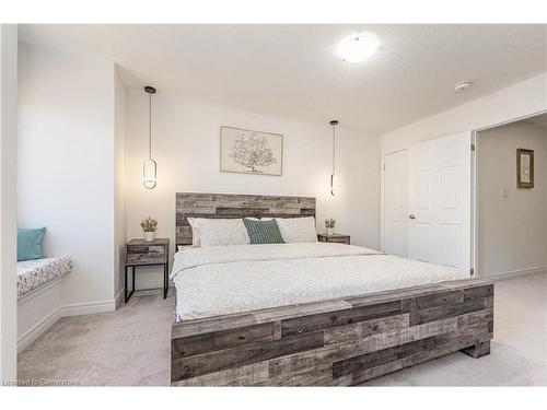 3954 Leonardo Street, Burlington, ON - Indoor Photo Showing Bedroom