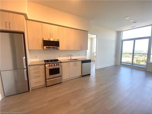 1417-212 King William Street, Hamilton, ON - Indoor Photo Showing Kitchen With Stainless Steel Kitchen