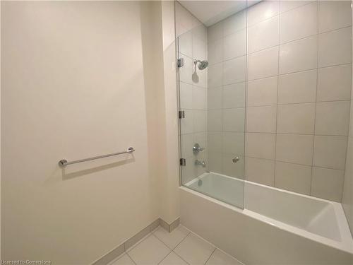 1417-212 King William Street, Hamilton, ON - Indoor Photo Showing Bathroom