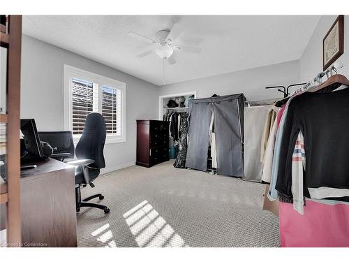 10 Vega Crescent, Stoney Creek, ON - Indoor Photo Showing Other Room