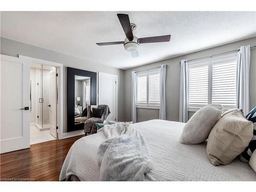 2 Aquasanta Crescent, Hamilton, ON - Indoor Photo Showing Bedroom